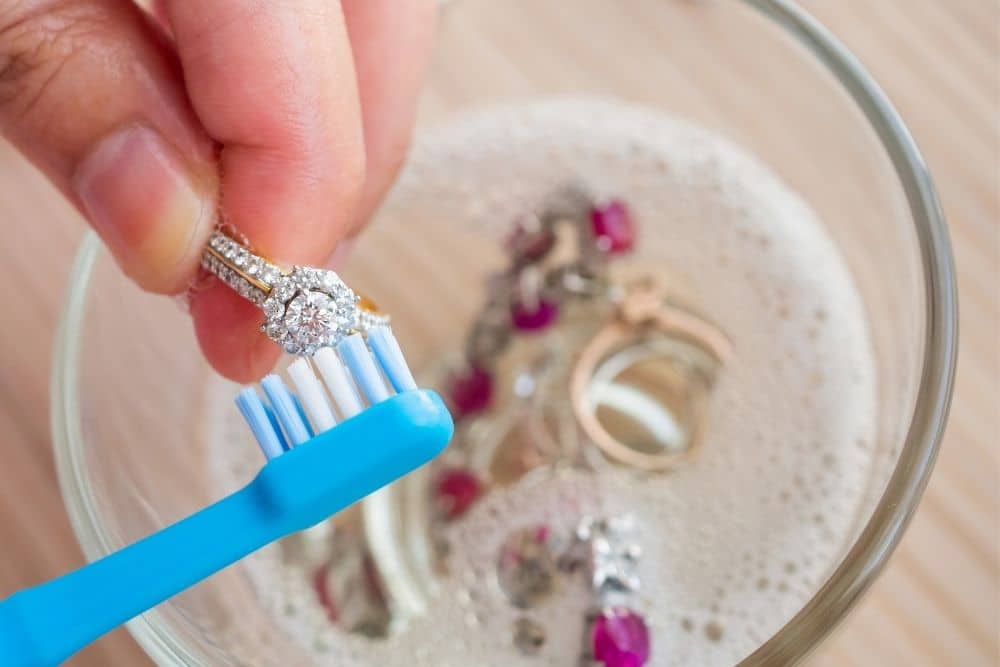 10 Necessary Main points About Jewelry Cleansing – Way of life Model Weblog